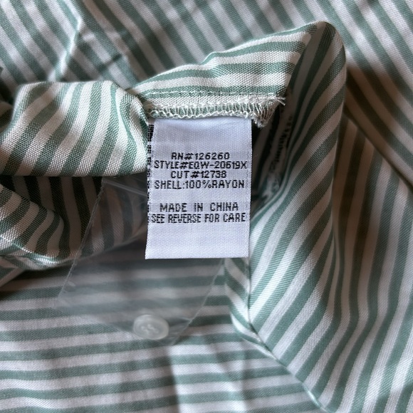 NWT Velvet Heart women’s green & white Elisa Striped Roll Sleeve Shirt size 1X - Picture 7 of 8